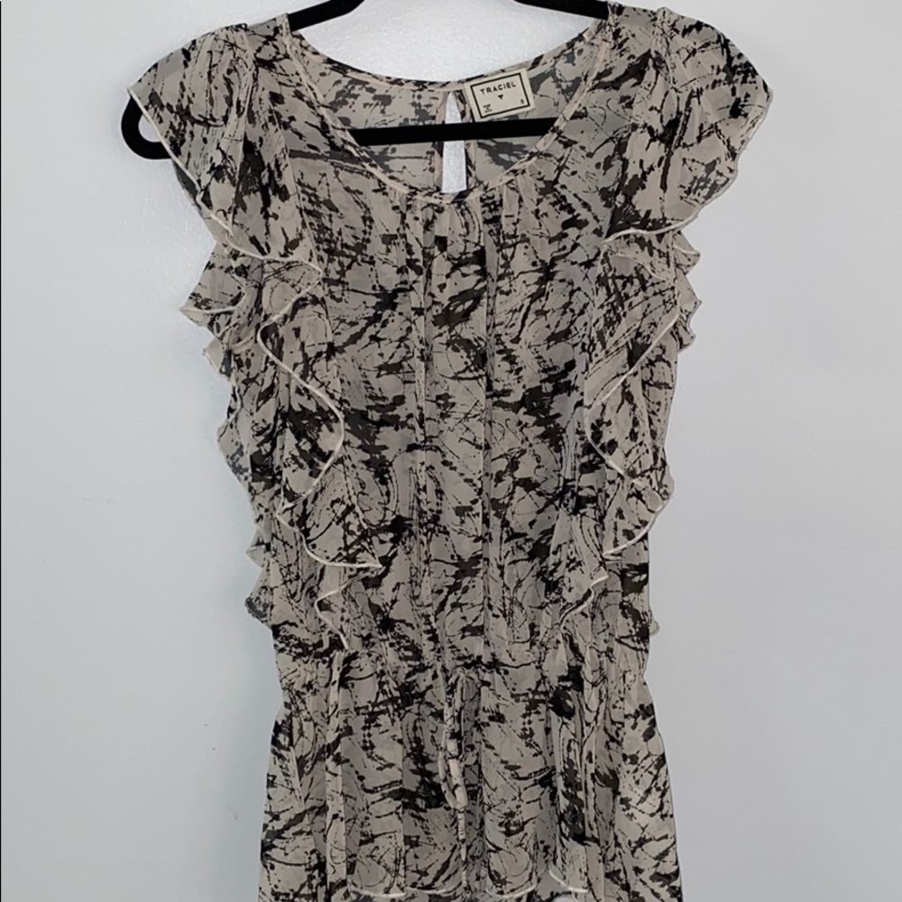 Traciel flutter sleeve top